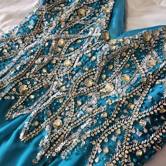 Prom Dress - Picture 7 of 9